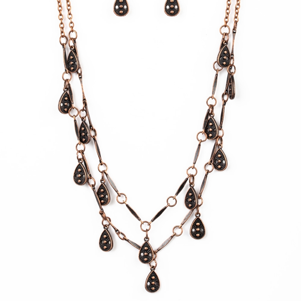 Paparazzi Necklace Set